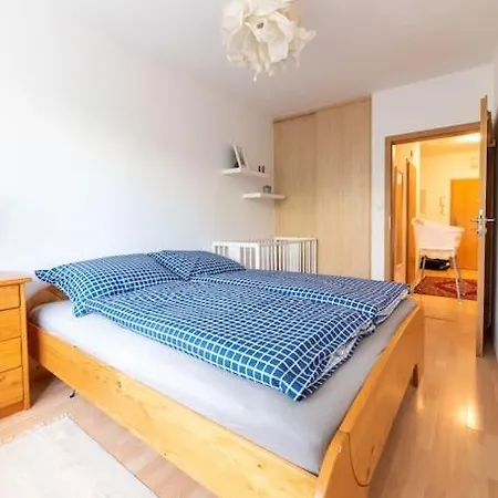 Grape Apartment *
